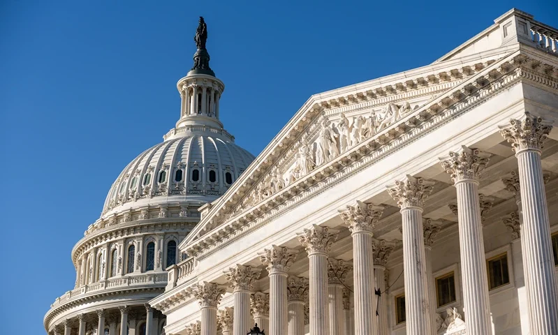 WASHINGTON, DC - OCTOBER 23: Exterior view of the U.S. Capitol on October 23, 2025 in Washington, DC. The shutdown enters its fourth week, becoming the second longest government shutdown in history. (Photo by Eric Lee/Getty Images)