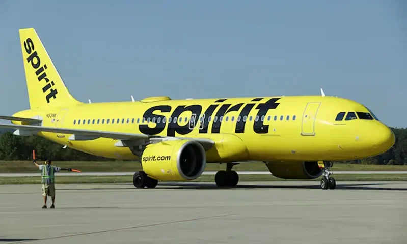 A Spirit Airlines flight arrives at Arnold Palmer Regional Airport in Westmoreland County, Pennsylvania, U.S., September 18, 2025. REUTERS/Quinn Glabicki/File Photo